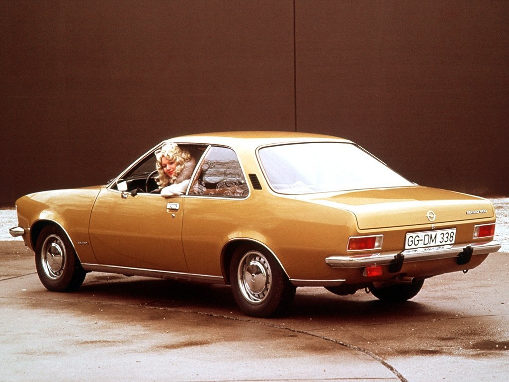 All photos, interior and exterior Opel Rekord D Coupe 1972